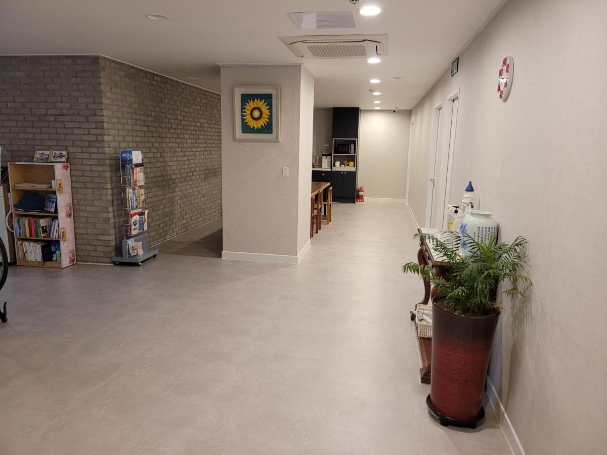 Lighthouse Guesthouse Mokpo Eksteriør bilde